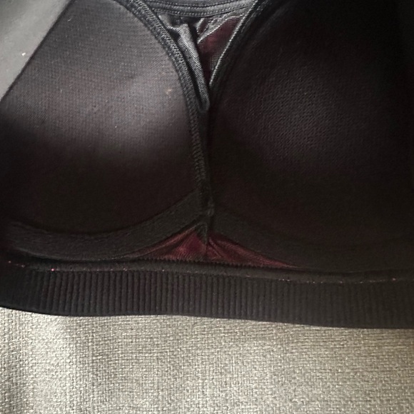 Victoria's Secret NWT , the ultimate cross-train sport push up bra - Picture 6 of 6